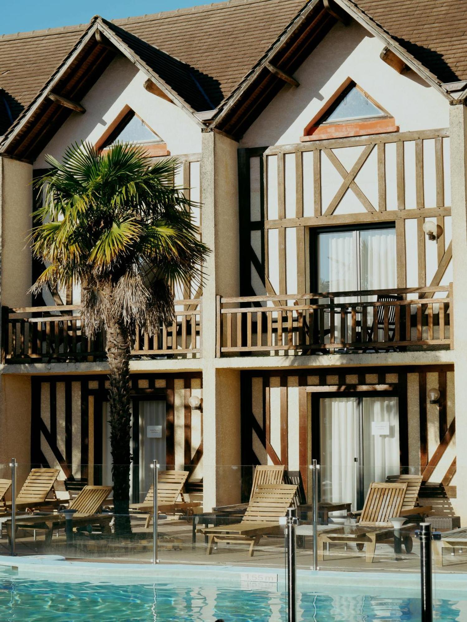 Logis Le Clos Deauville Saint Gatien Luaran gambar